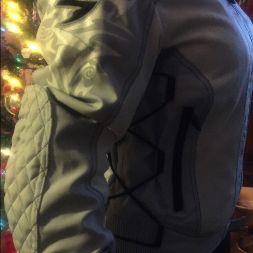 Lady's Riding Jacket - Picture 7 of 7